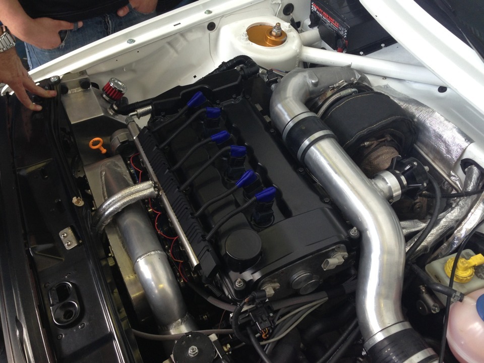 Next up Ales and his MK2 VW Golf running a 3.1L r32 motor.